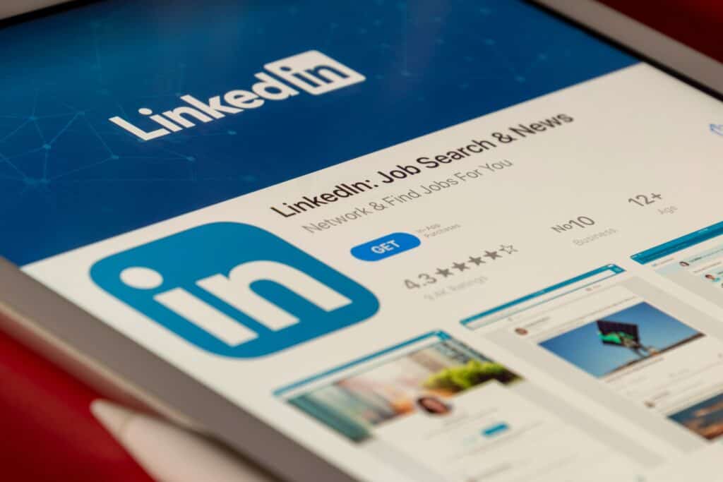 LinkedIn Industries 101: How To Choose The Perfect Industry Code